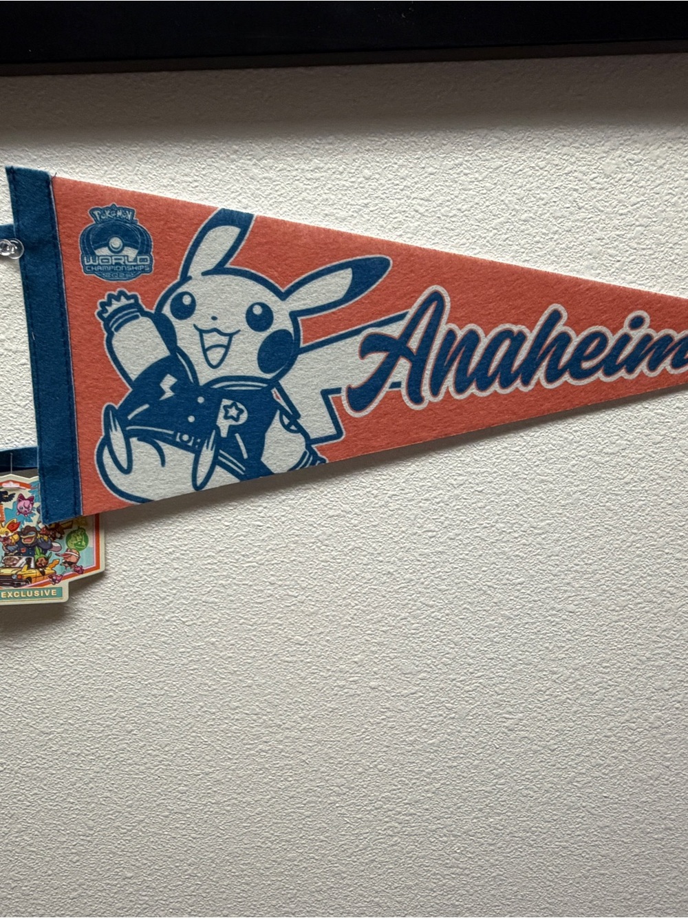 Pokémon 2025 World Championships Anaheim Exclusive Pikachu Pennant Flag w/ Tag